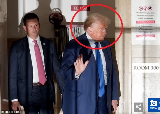 Following the denial of the motion to dismiss the case, Donald Trump abruptly leaves the trial